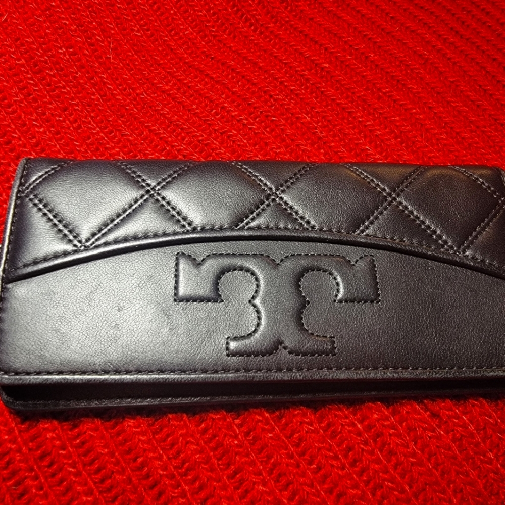 Tory Burch Black Quilted Wallet